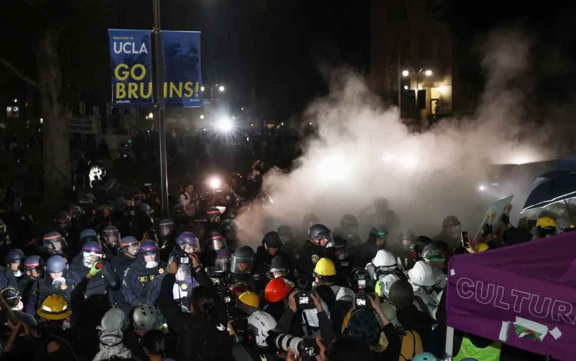 manifestações pacíficas e violentas, ondas de protestos, campus prestigiados, EUA;