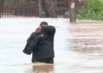 tempestade, inundação, desastre, situação crítica;