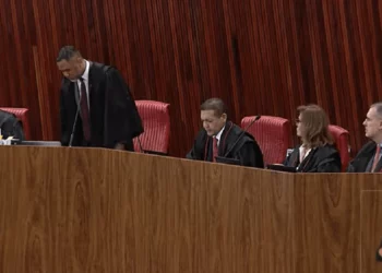 senador, parlamentar, suplentes