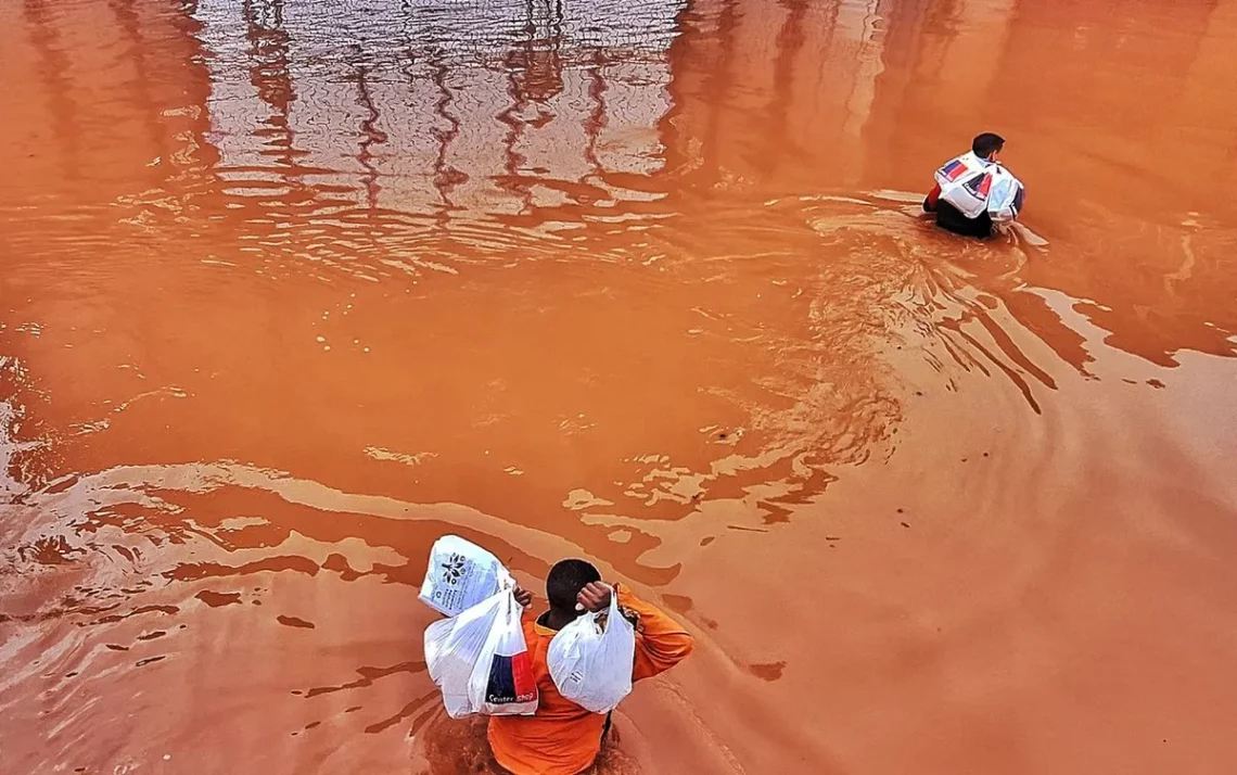 intensas chuvas, tempestades, precipitações;