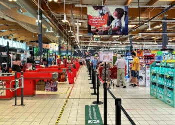 sacolas, mantimentos, alimentos;