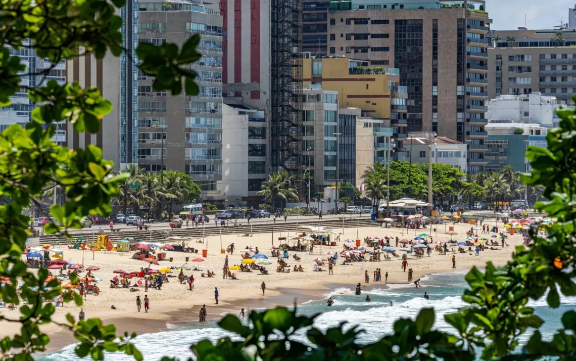 locar, arrendamento, locação;