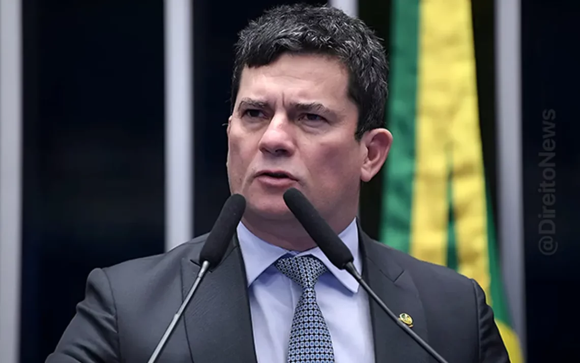 senador, Moro, ex-juiz;