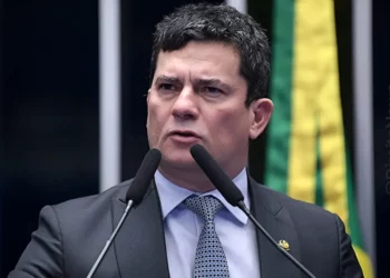 senador, Moro, ex-juiz;