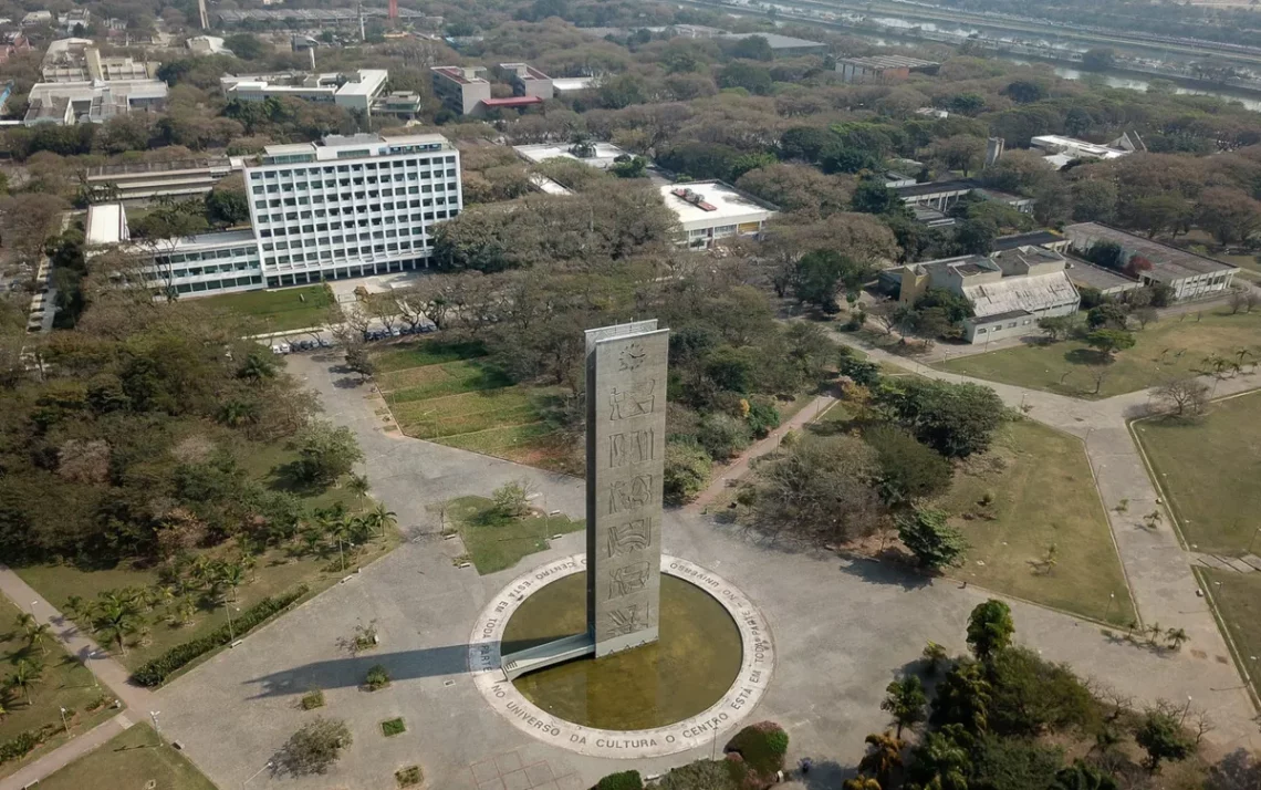 educação pública;