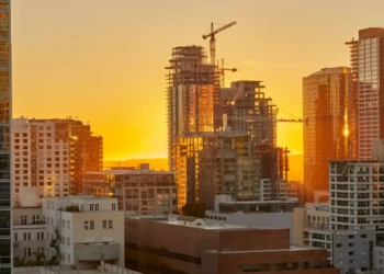 mercado imobiliário brasileiro;